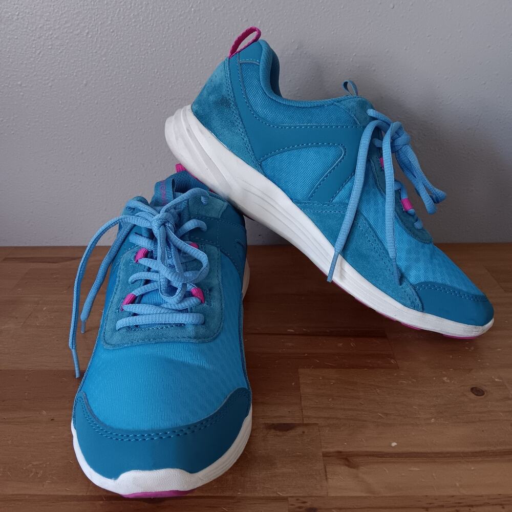 Vionic Chance Women’s Sneakers Light Blue Size‎ 8.5 Orthotic Support Comfort